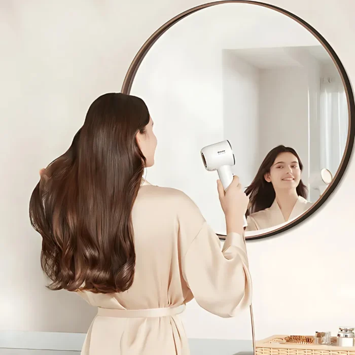 dreame-hair-glory-hair-dryer-white-2 Dreame Hair Glory (Hair Dryer) White ไดร์เป่าผมความเร็วสูง มอเตอร์ 110,000 RPM ไอออนลบ 300 ล้าน 70 m/s NTC สีขาว